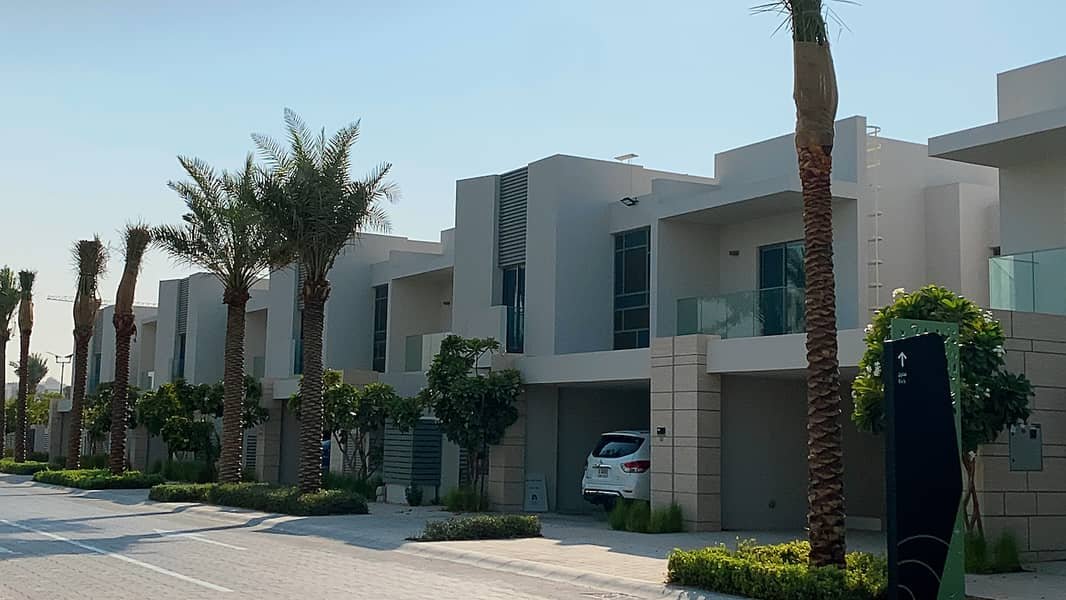 Sharjah | LockMyKey
