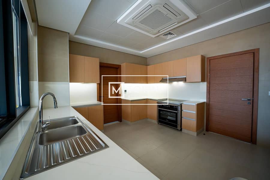 Ajmal Makan City - Sharjah Waterfront